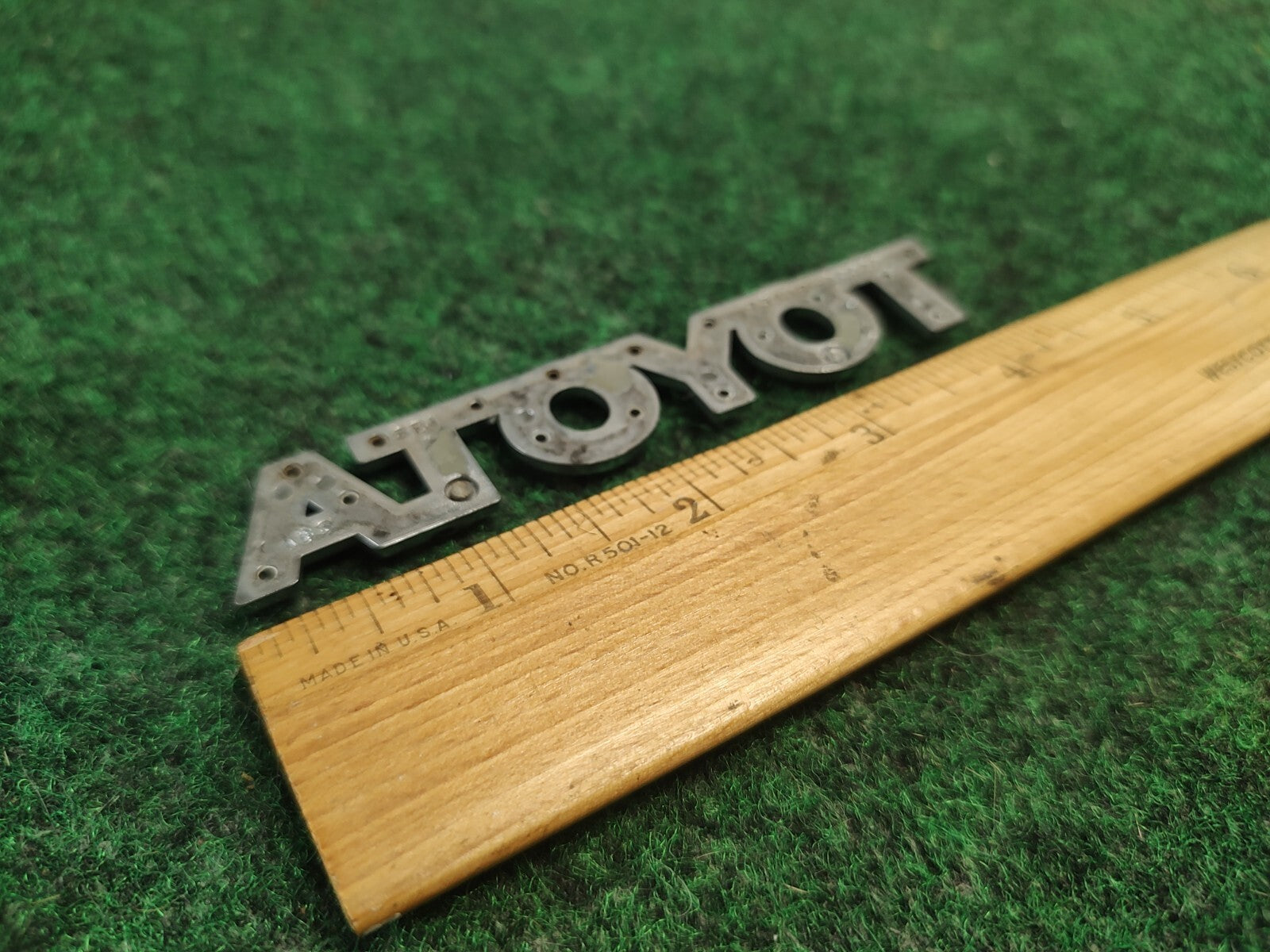 2000-2004 Toyota Avalon Rear Trunk Lid Emblem 4.25'' Chrome OEM 75447AC020 3S7
