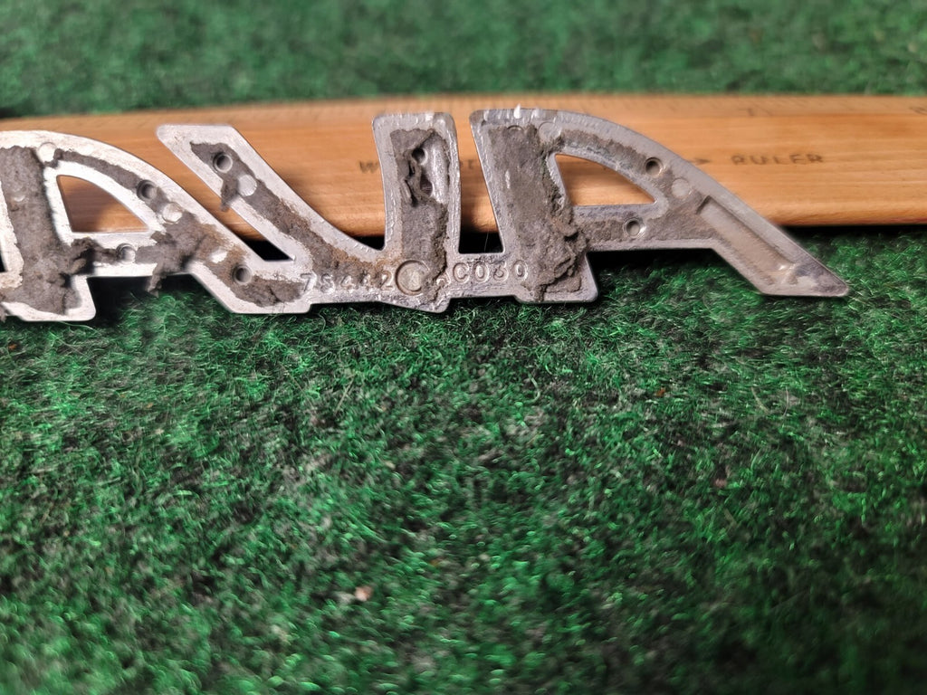 2000-2004 Toyota Avalon Rear Trunk Lid Tailgte Emblem 75442AC030 OEM 5S8