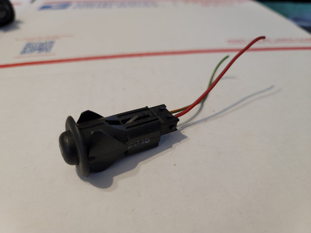 2011-2013 GRAND CHEROKEE DURANGO FUEL FILLER DOOR SWITCH GAS HATCH SWITCH 1L7