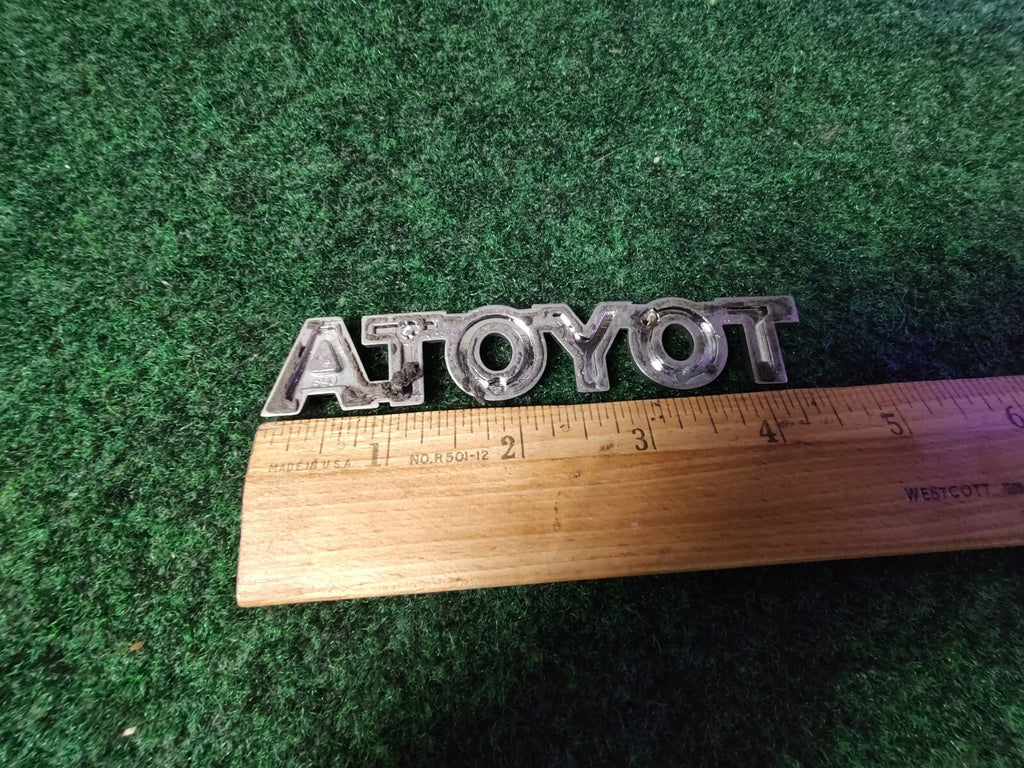 Toyota Gold Emblem Badge Nameplate OEM Genuine Vintage Logo Trim Gold 6S2