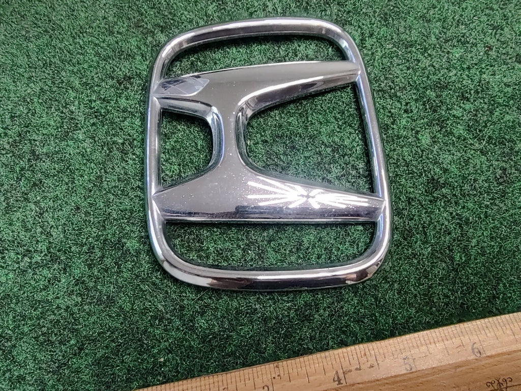 75700-S9A-G00 Grille Mounted Chrome Honda H Emblem Nameplate Accord 1S9
