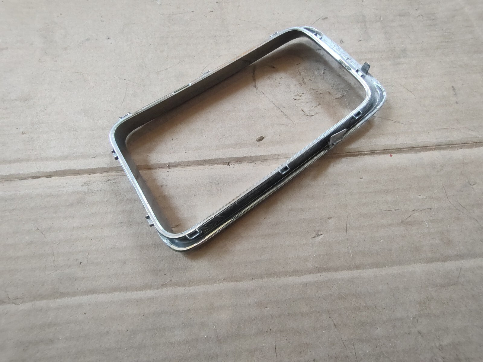 2015-2016 Jeep Grand Cherokee Insert Grille Surround Trim Bezel 68143133AB CL3