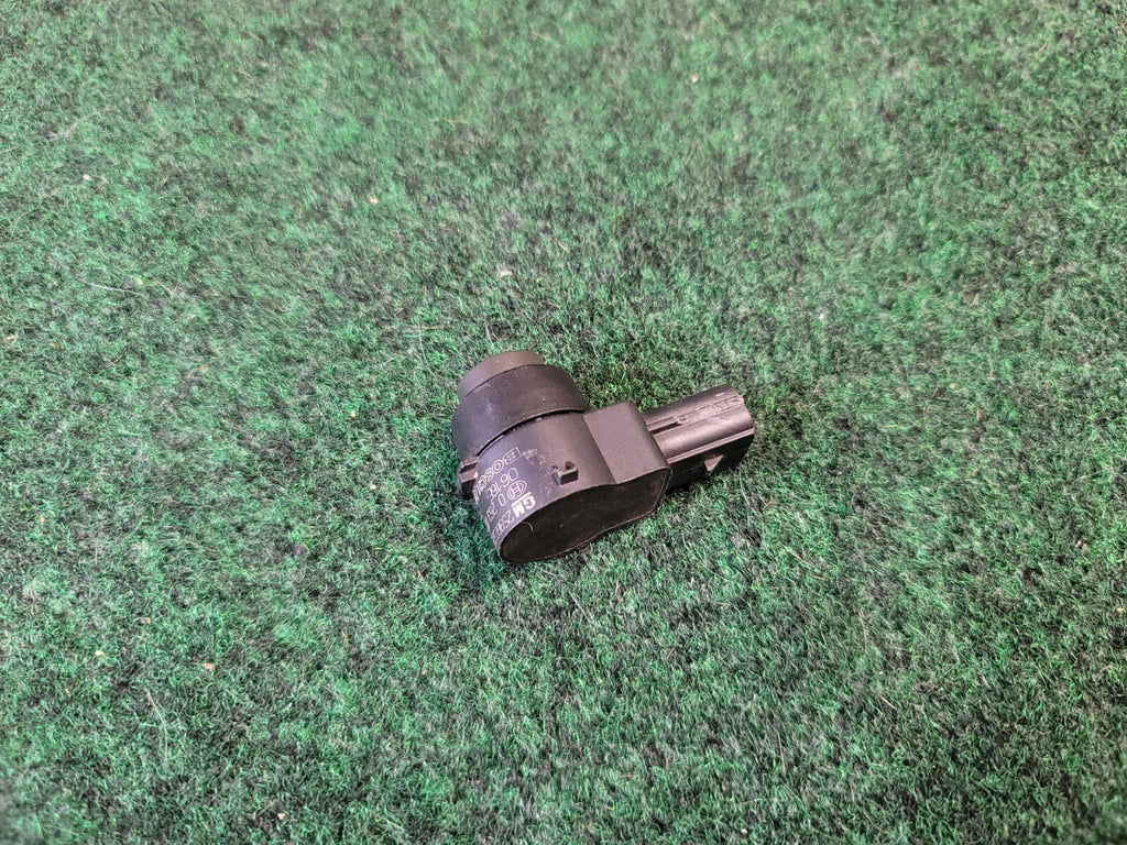 2009-2017 Chevrolet Traverse Rear PARK ASSIST Object Sensor 25966528 OEM 4L5