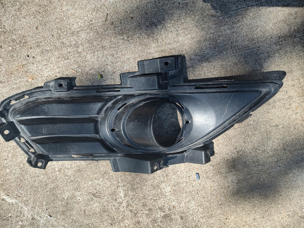 2013 2014 2015 2016 Ford Fusion Left Front Bumper Fog Lamp Grille Bezel OEM JT1