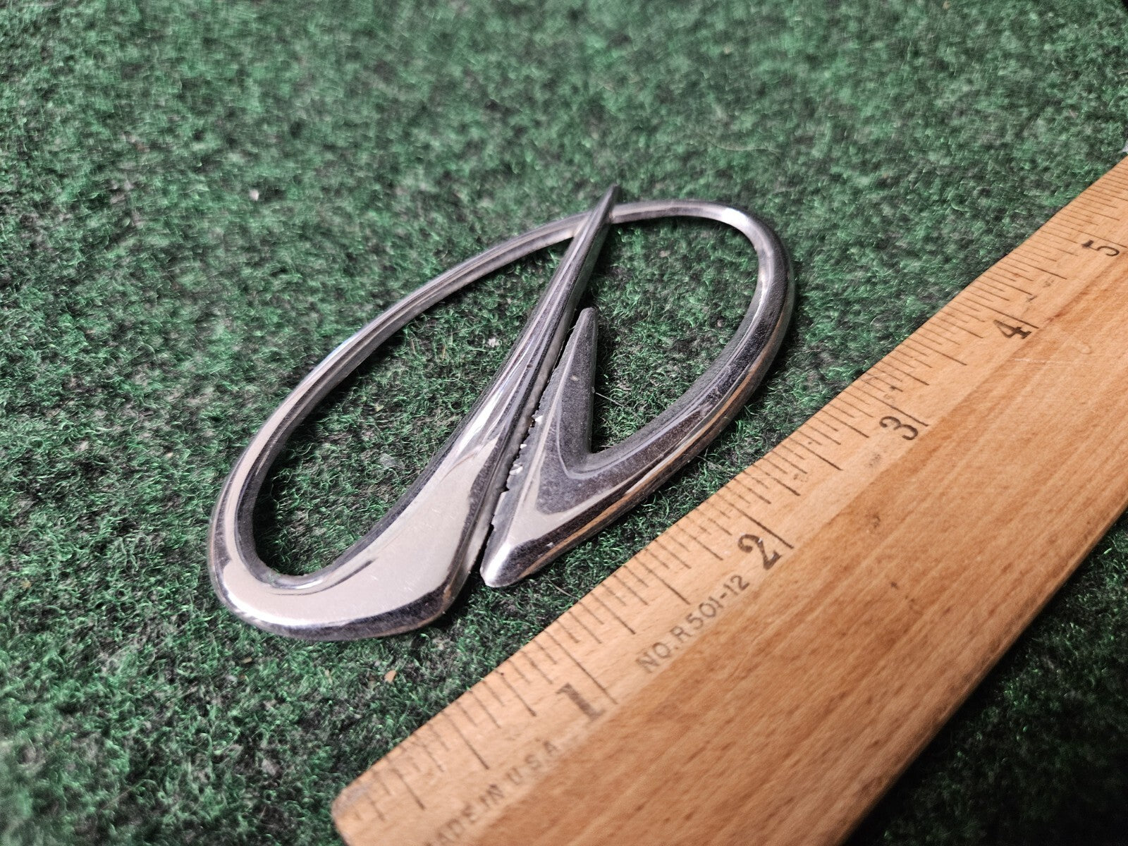 Vintage OLDSMOBILE Chrome EMBLEM SYMBOL BADGE OEM Nameplate Logo 3.5" 4S1