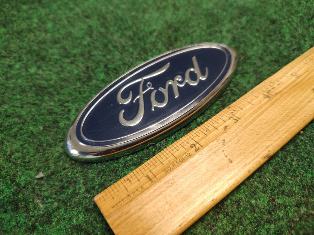 2001-2007 Ford Escape Tailgate Trunk Emblem BADGE YL84-7843500-AB 1S9