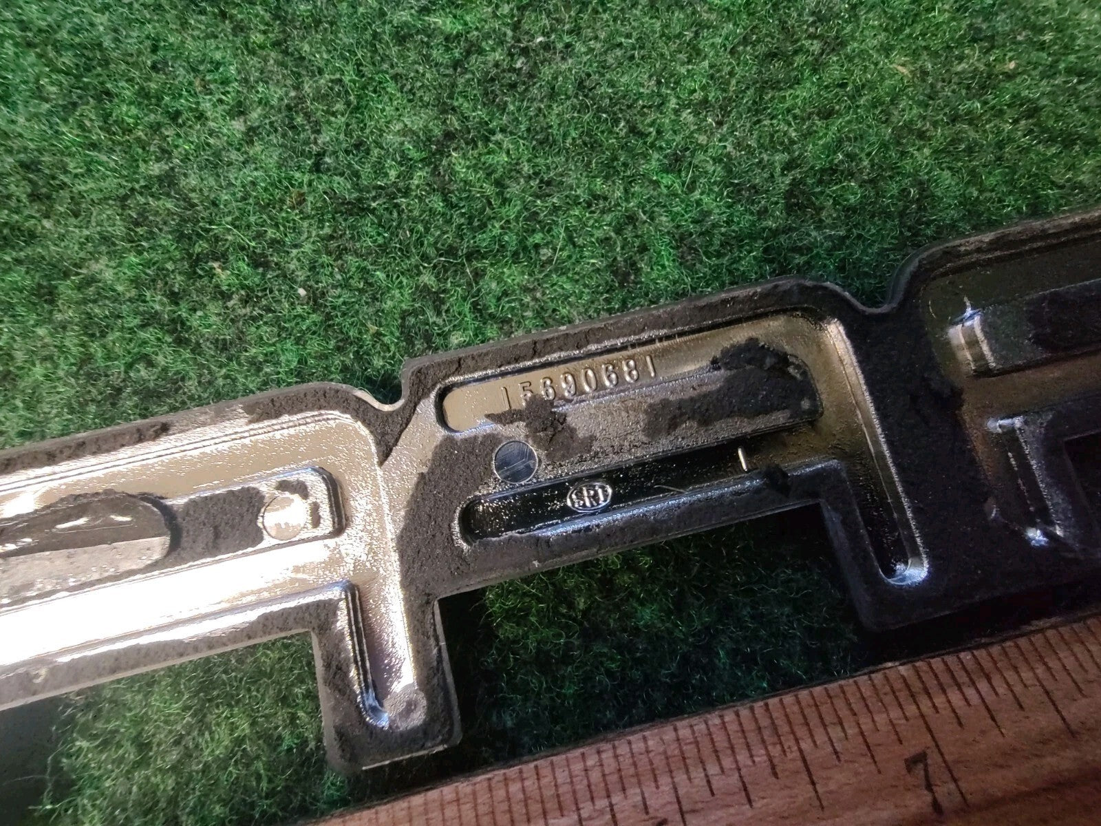 1995-2005 GMC Safari Rear Door Emblem Badge Logo Nameplate Name 15690681 3S5