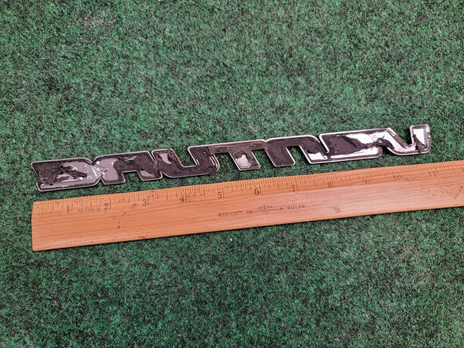 1997-2005 CHEVROLET VENTURE REAR EMBLEM BADGE LOGO CHROME OEM 1M8