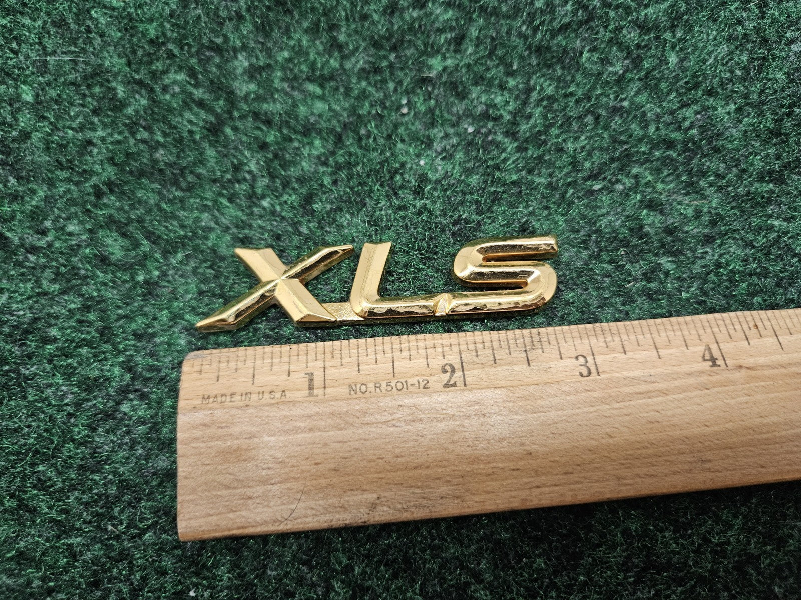 2000-2004 Toyota Avalon XLS Gold Emblem Logo Badge Trunk  Rear Genuine GL2