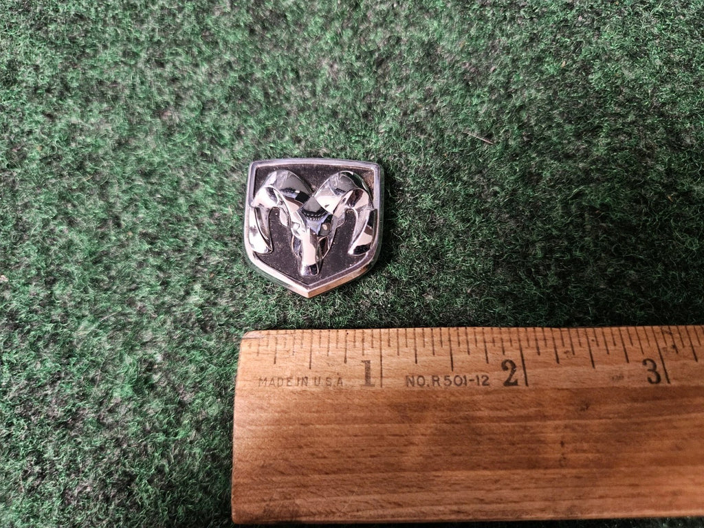 DODGE STEERING WHEEL EMBLEM RAM 1500 2500 CHARGER OEM DURANGO CARAVAN Oem 2S5