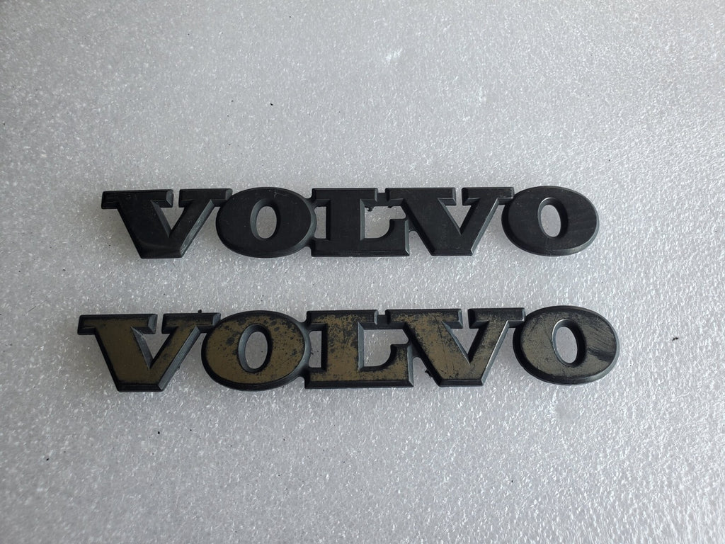 (2) Volvo OEM NAME PLATE Emblem Badge Logo Nameplate OEM VNTG