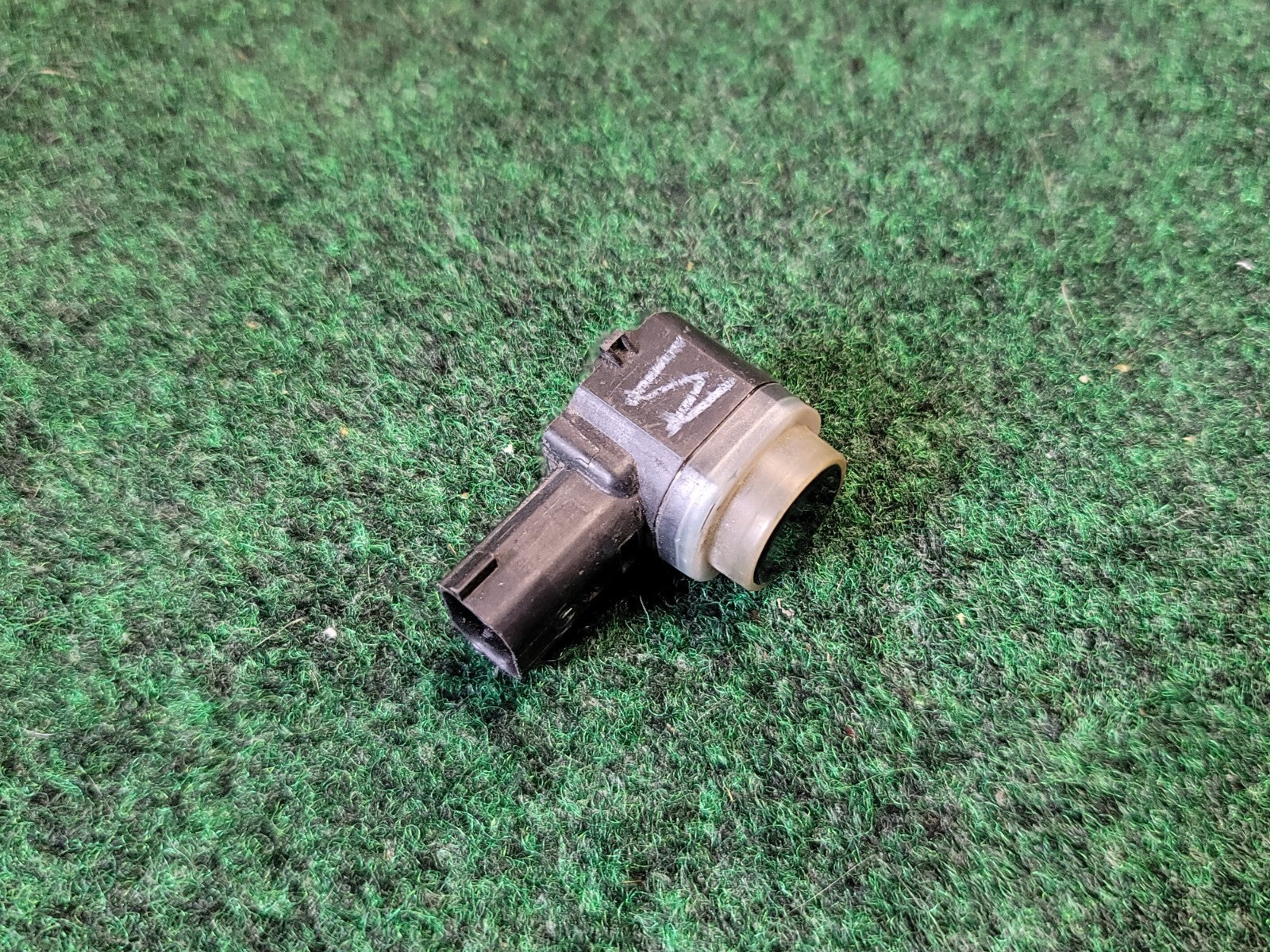 2013-2016 Ford Fusion Parking PDC Assist Sensor DA5T-15K859-AAW OEM 9L8