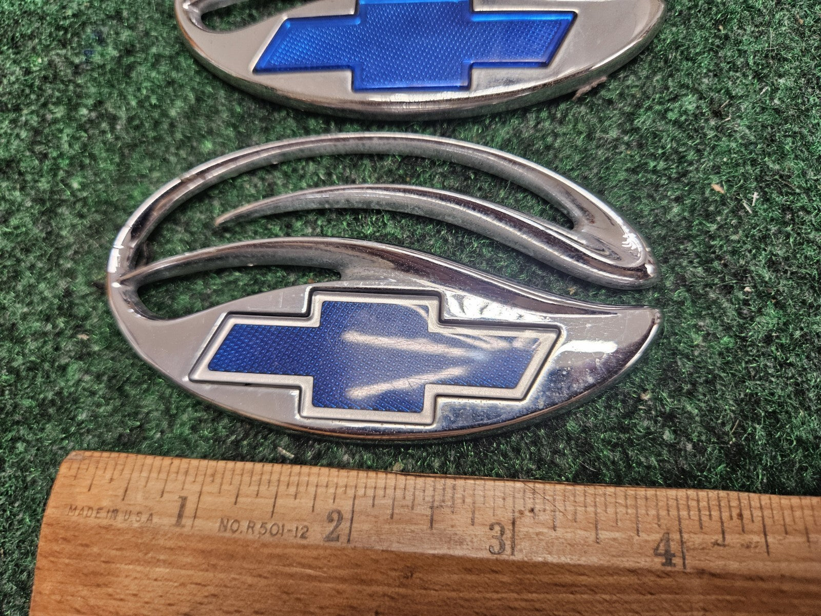 (2) 1997-2003 CHEVROLET MALIBU REAR LID EMBLEM LOGO BADGE SIGN 5M3