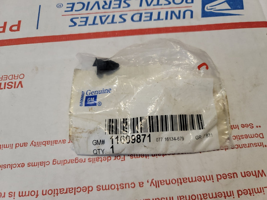 2005-2013 CHEVROLET CORVETTE FRONT OR REAR BUMPER FASCIA RETAINER 11609871 7L3