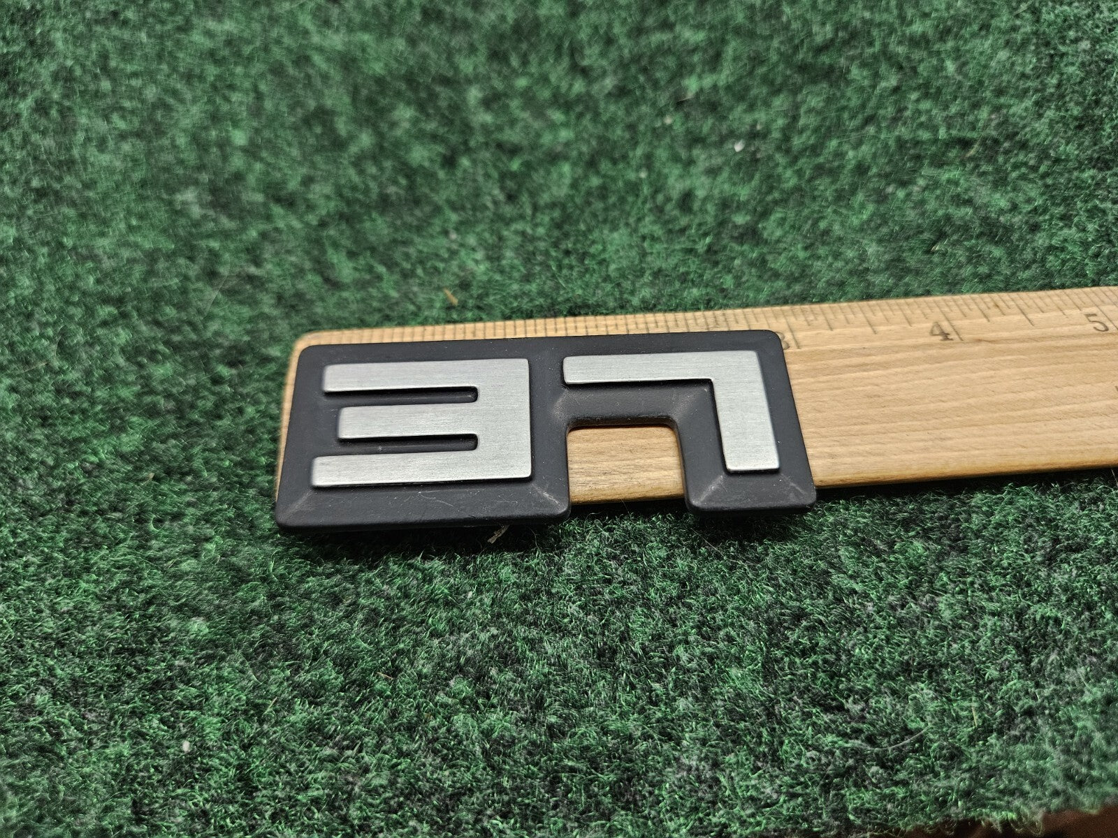 1987-1996 Dodge Dakota LE Cab Corner Emblem Name Plate Badge  55026887 GL2