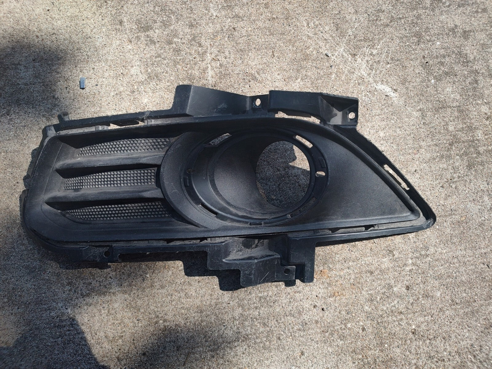 2013 2014 2015 2016 Ford Fusion Left Front Bumper Fog Lamp Grille Bezel OEM JT1