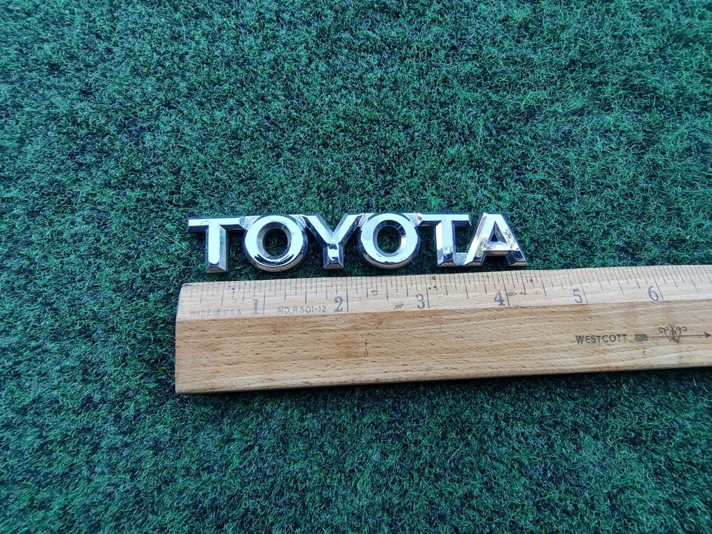 Toyota Chrome Plastic 4.5" Emblem Badge Logo Nameplate Name Plate Insignia 10L4