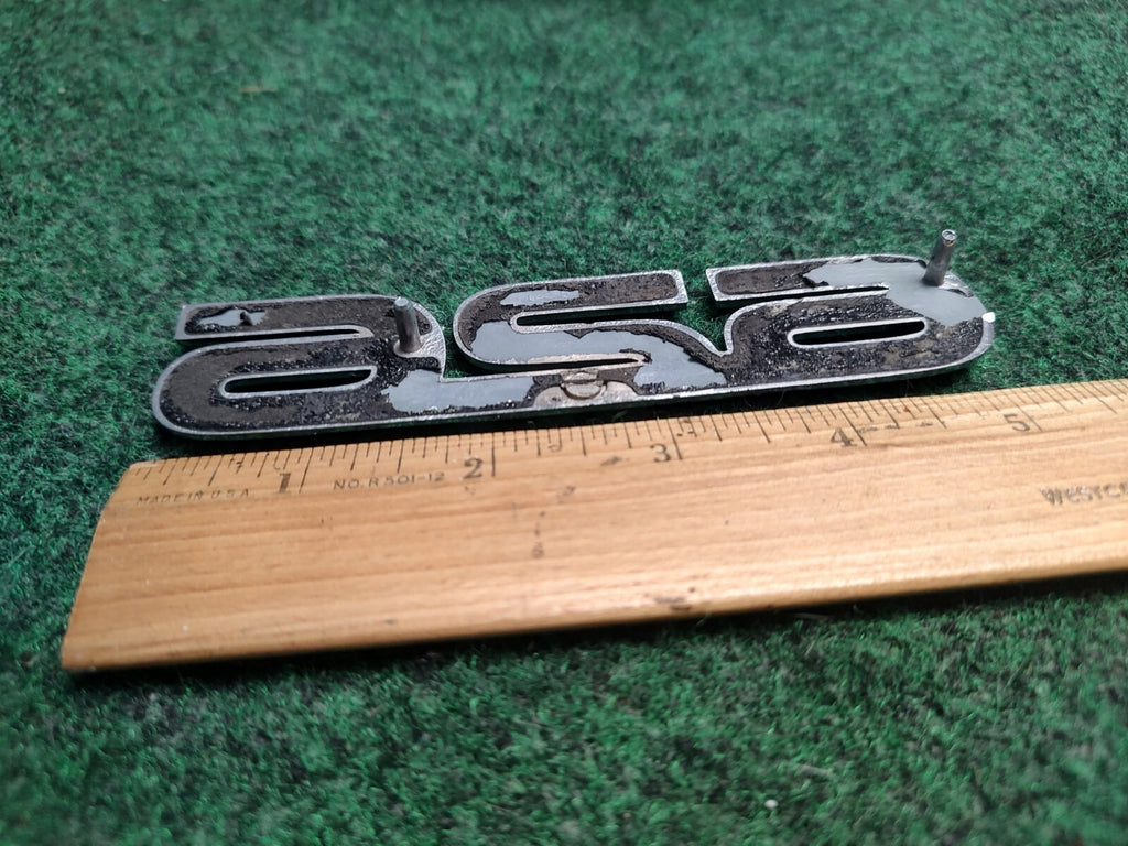 00 01 02 MAZDA 626 REAR LID EMBLEM LOGO BADGE SIGN SYMBOL OEM Name Plate 2S5