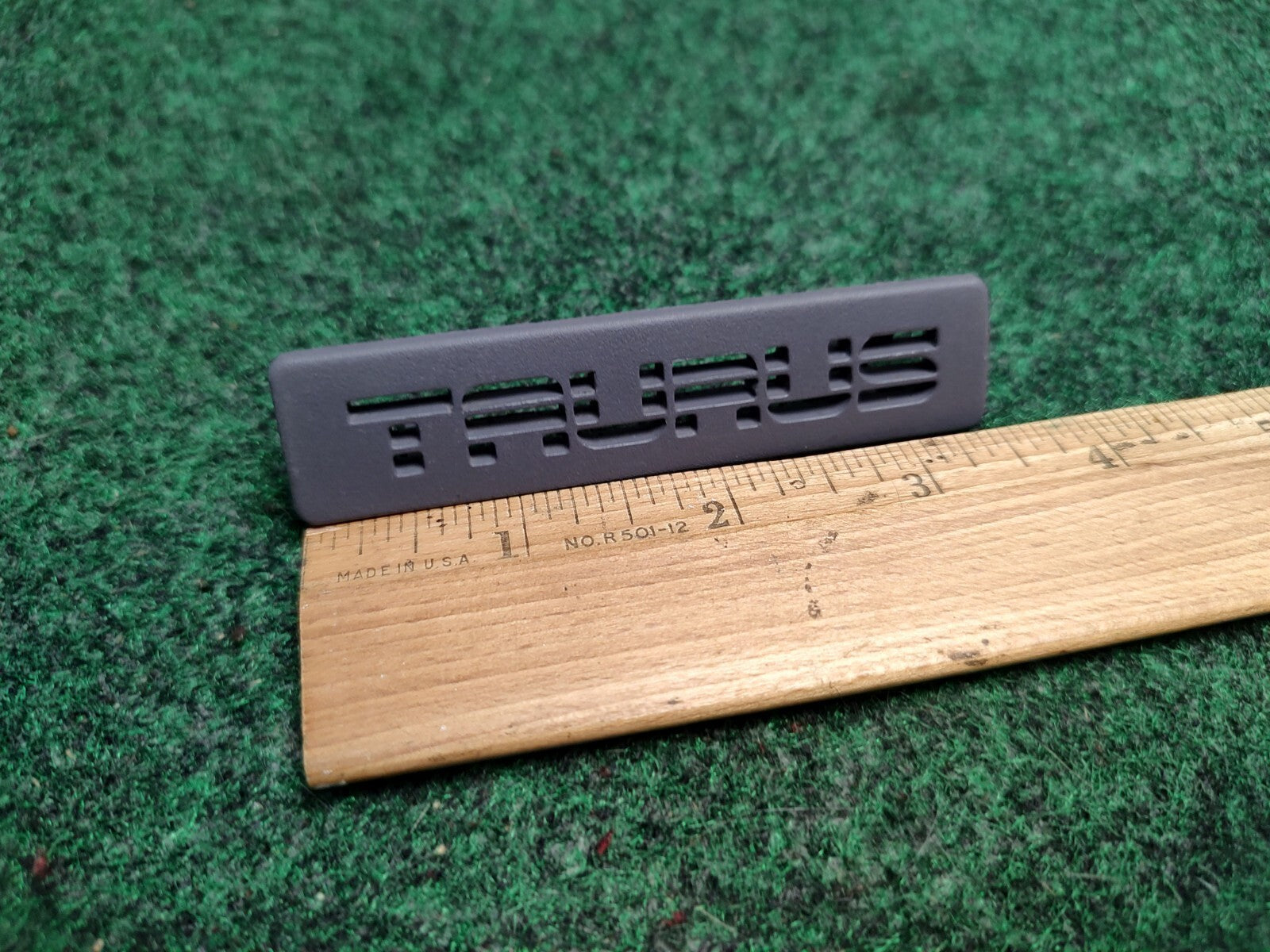 1993 Ford Taurus Dash SHO Emblem Broke Tab 1S2