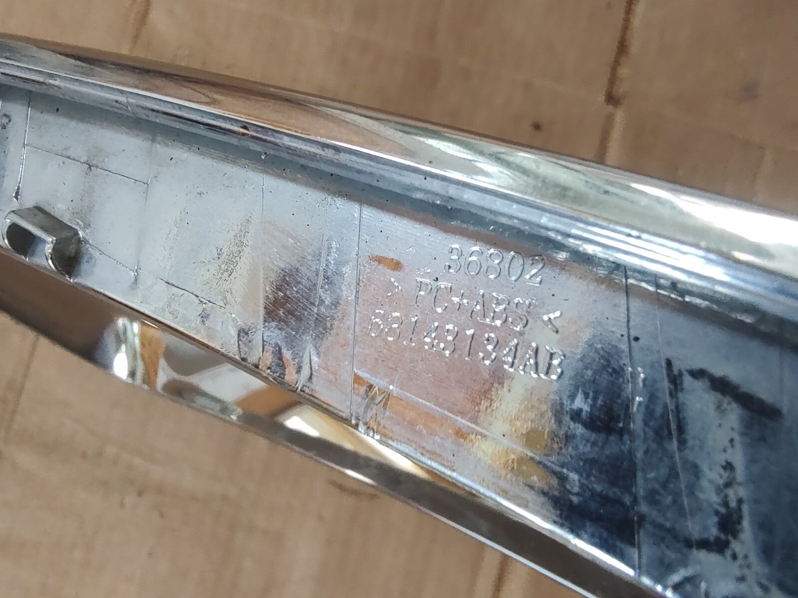 2013-2019 JEEP GRAND CHEROKEE CHROME GRILL GRILLE BEZEL 68143134AB OEM CL3