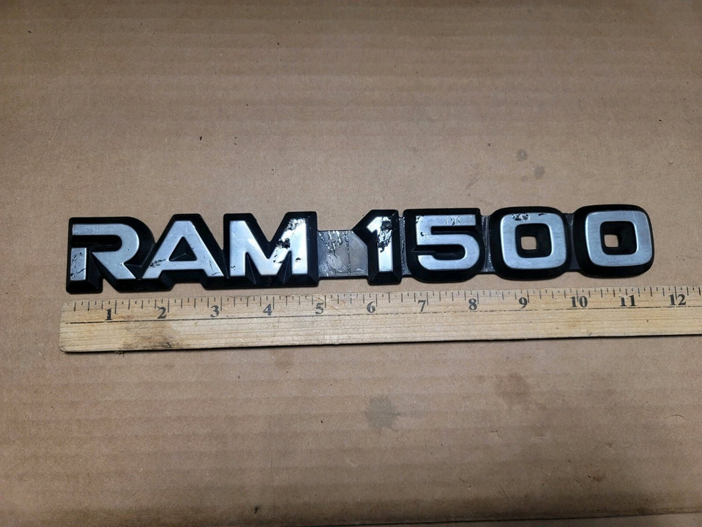 1998 1999 2000 2003 Dodge Ram 1500 Door Emblem Nameplate Decal 55295310 OEM 7S4
