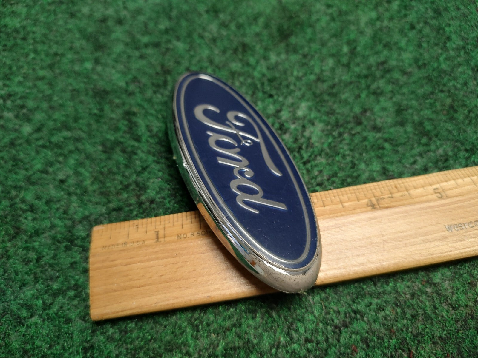 96-99 Ford Taurus Tailgate Emblem F78B-17E938-AA Logo Nameplate 1S1