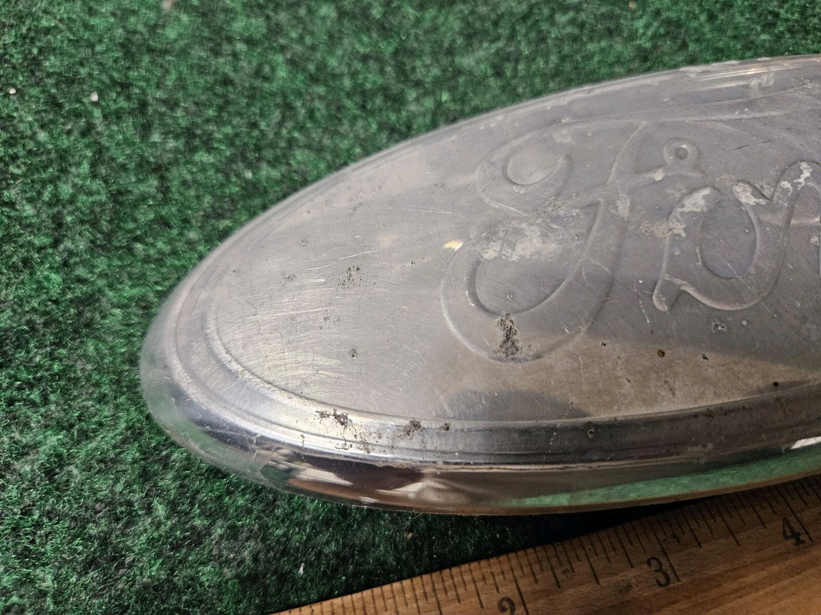 Ford Front Grille Emblem OEM 4L34-15402A16-AB 4L34-15402A16-BA Badge Faded 3M3