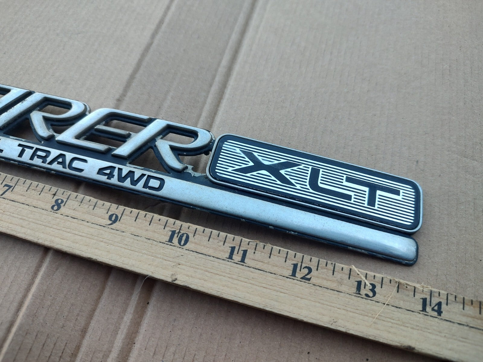 1995 96 97 FORD EXPLORER XLT CONTROL TRAC 4WD REAR EMBLEM LOGO BADGE SYMBOL MT1