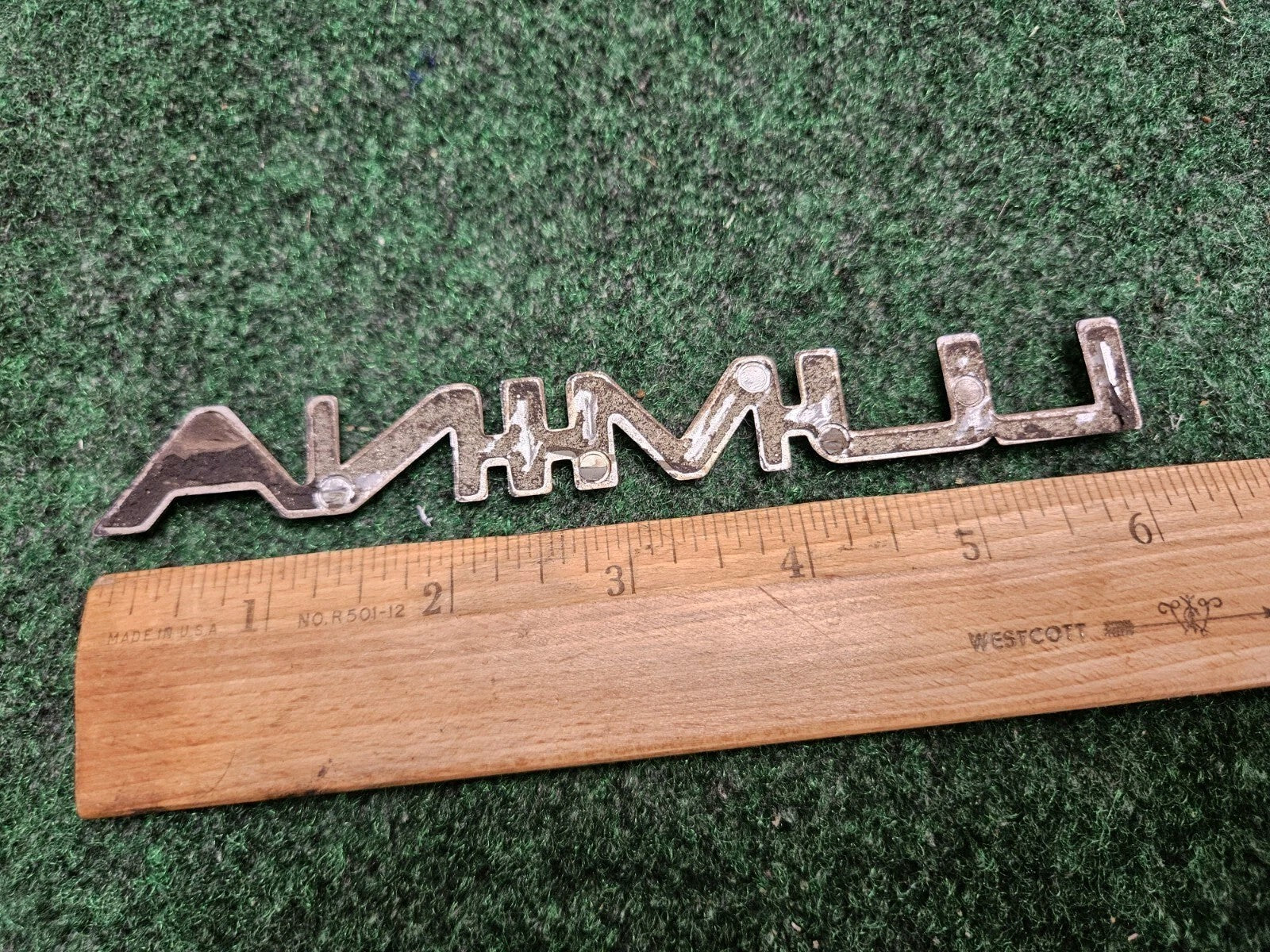 95 96 97 98 99 00 01 CHEVROLET LUMINA REAR EMBLEM BADGE SYMBOL OEM 5M2