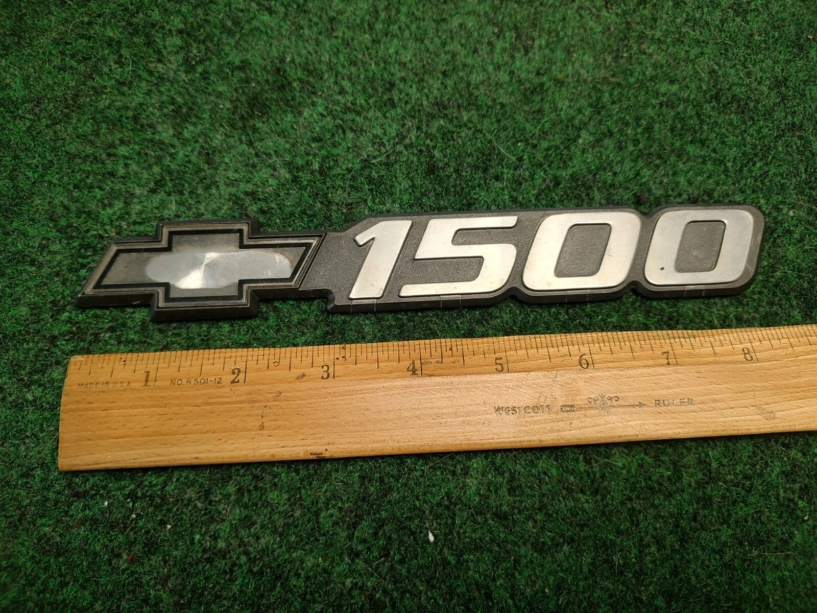 1992-1999 Chevrolet GMC 1500 Emblem Logo SymbolSign Badge Side Door 15707431 3S5