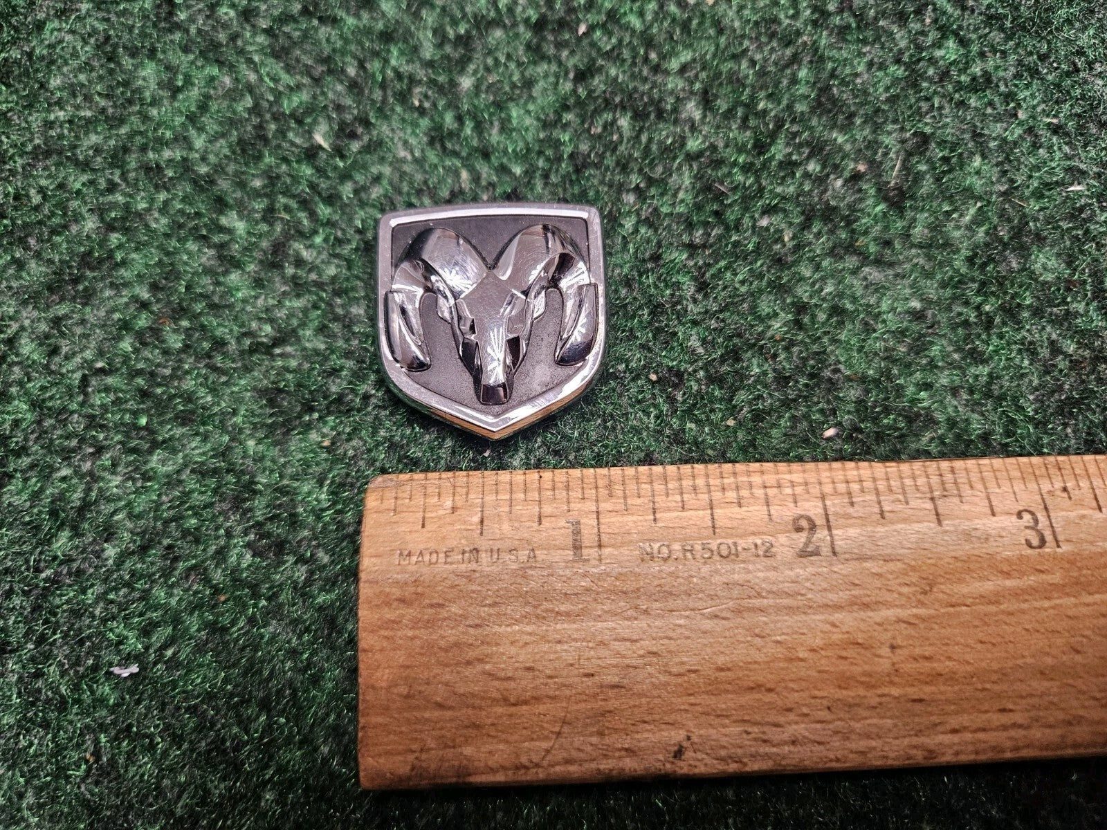 DODGE STEERING WHEEL EMBLEM RAM 1500 2500 CHARGER NITRO DURANGO OEM 5M3