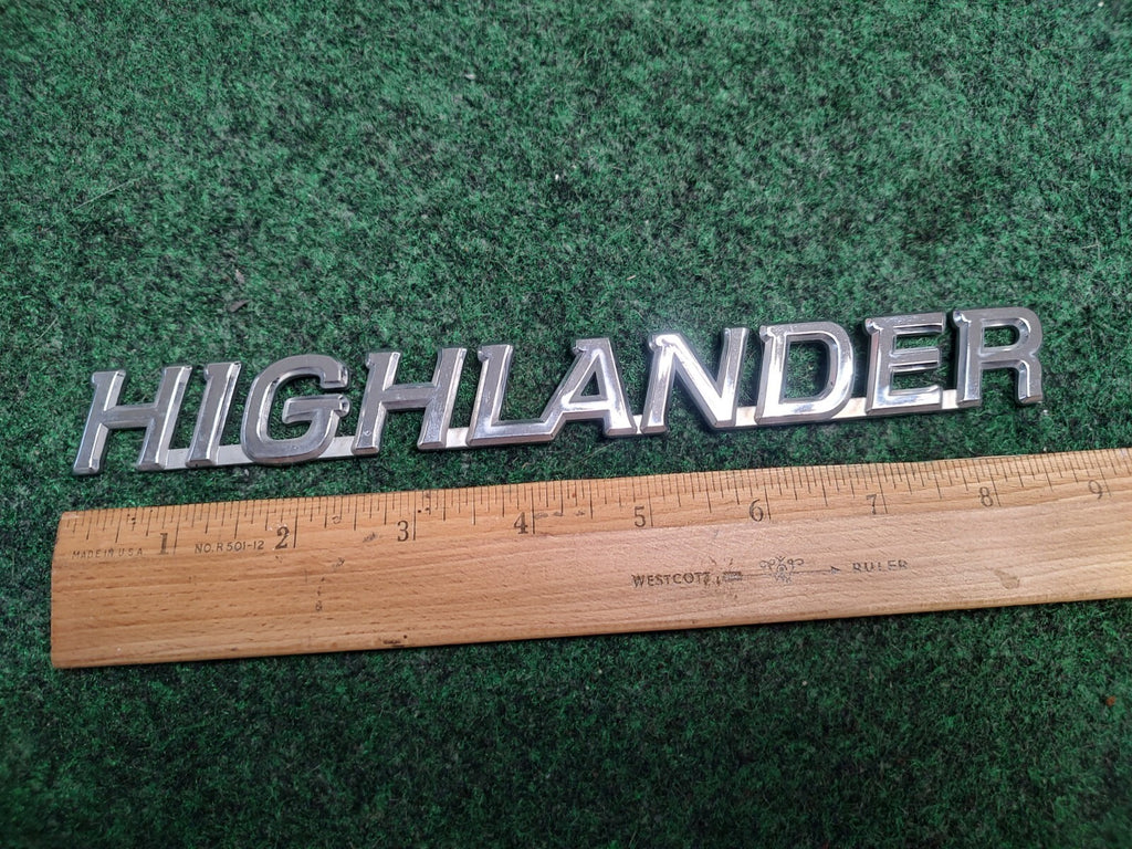 01 02 03 04 05 06 07 TOYOTA HIGHLANDER REAR LID EMBLEM LOGO BADGE SYMBOL 2S5