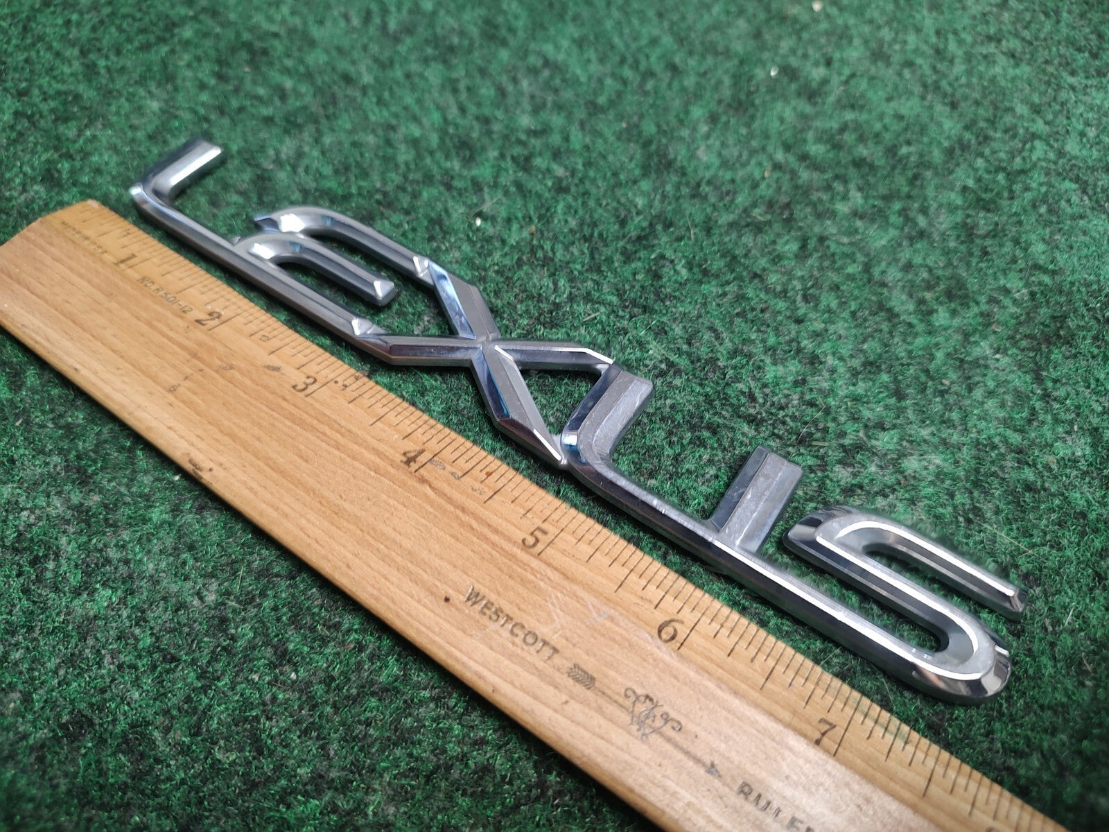 1998-2001 Lexus Trunk Emblem Badge Nameplate ES300 RX300 RX330 OEM 7.75 8939 3S3