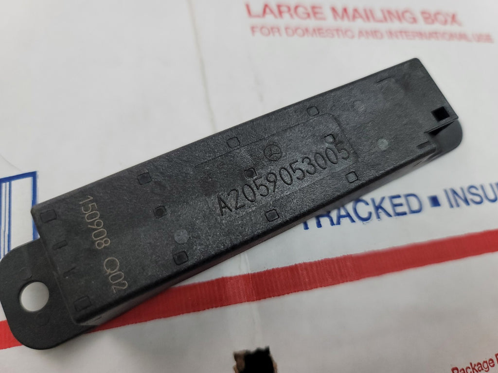 2017 - 2019 MERCEDES GLS450 X166 REAR KEYLESS ENTRY ANTENNA OEM A2059053005 8L6