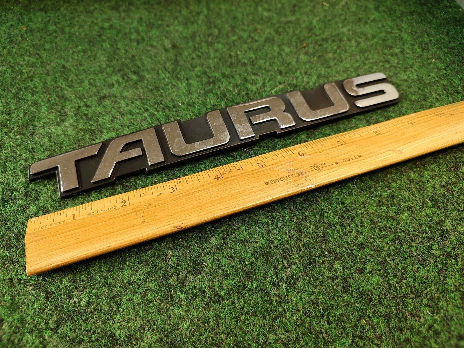 1989 1992 1993 1994 Ford Taurus Rear Nameplate Badge Emblem F2DB-5443550-BA 1S1