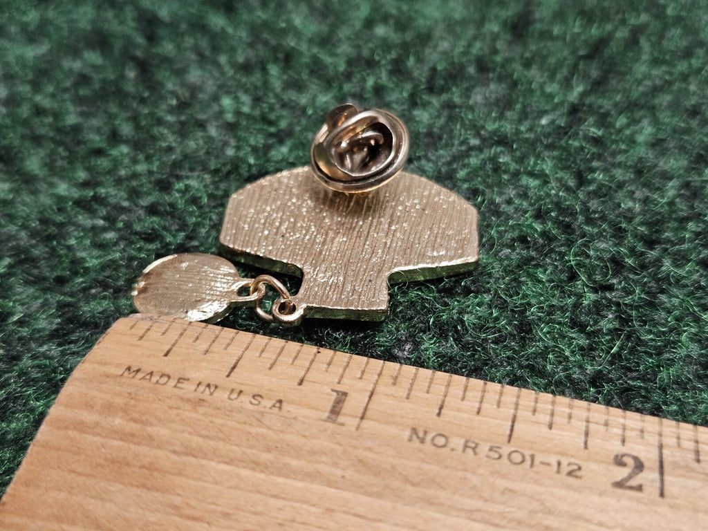 Sports Pendant PIN BADGE Brooch  BASKETBALL BALL NET HOOP