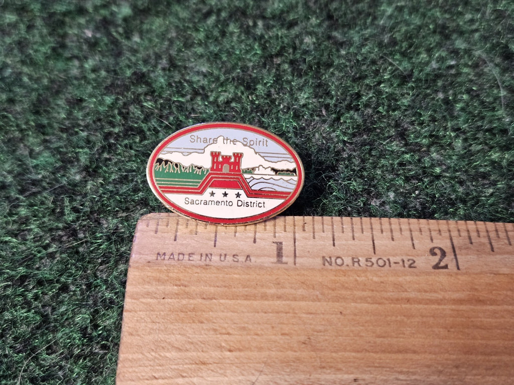 Vintage Sacramento District CA Pin Share the Spirit Sutter's Fort  Lapel 7S9