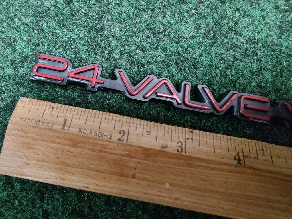 PONTIAC GRAND PRIX 24 VALVE V-6 CIRCA '92 FRONT FENDER EMBLEM 10141749 Red 5S5