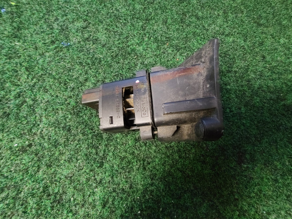 2013-2016 FORD FUSION LINCOLN MKZ AC DEFROST SENSOR RELAY SWITCH DG9H-19T562 4L8