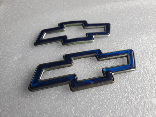 (2) 1995-1999 Chevrolet Cavalier Blue Bowtie Emblem 22591872 OEM VNTG