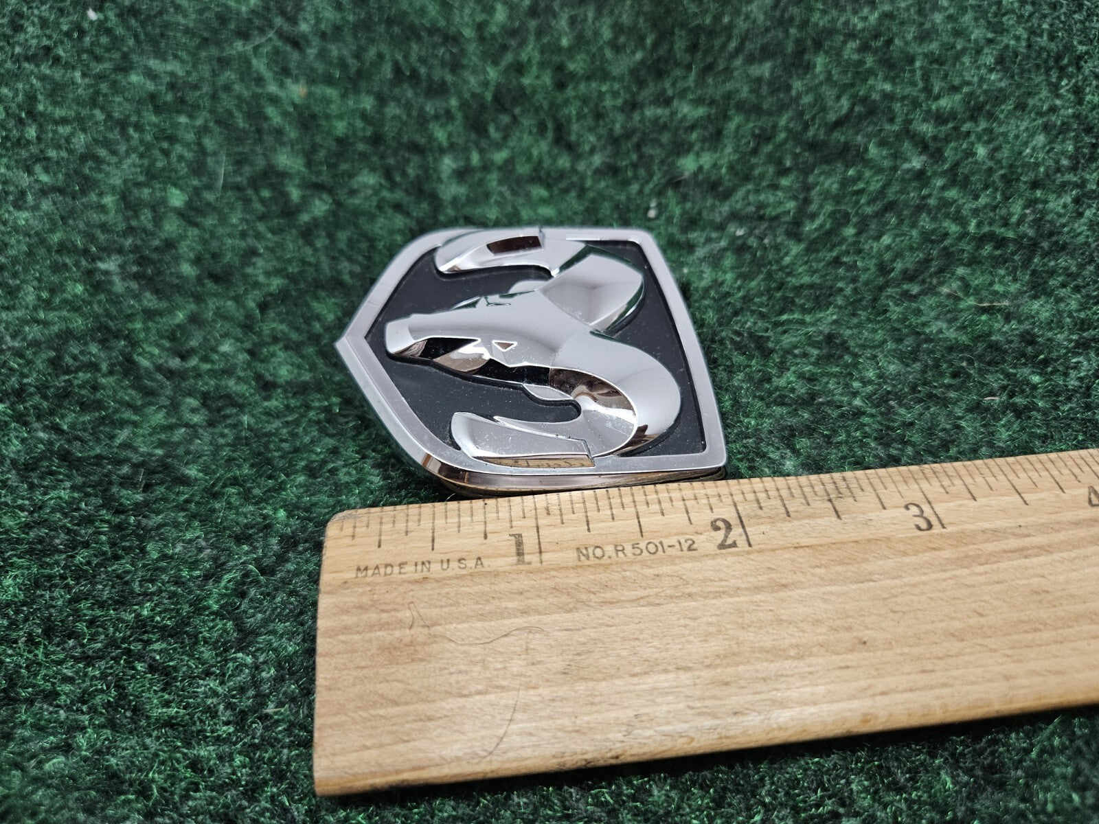 DODGE 6257969 CHROME EMBLEM LOGO BADGE SYMBOL USED OEM GL2