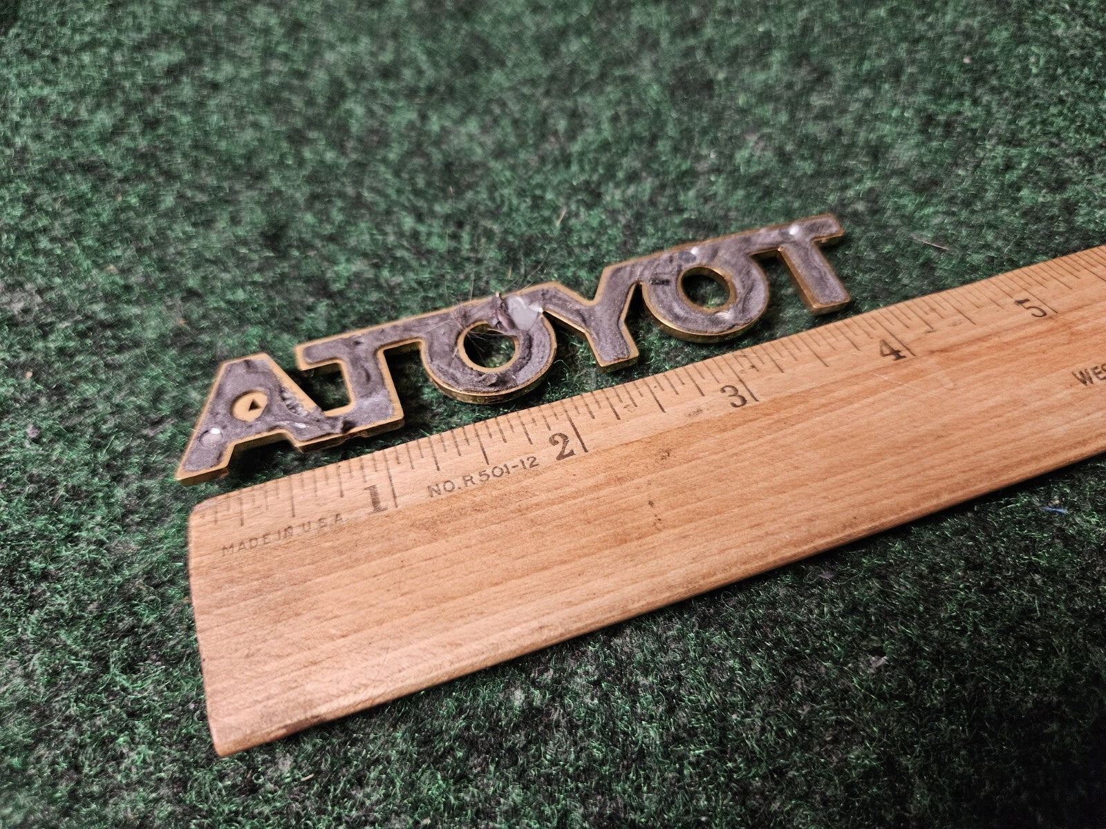 Toyota 1999-2003 Solara Gold Rear Trunk Emblem Badge Logo Name 75447-06020 4L5