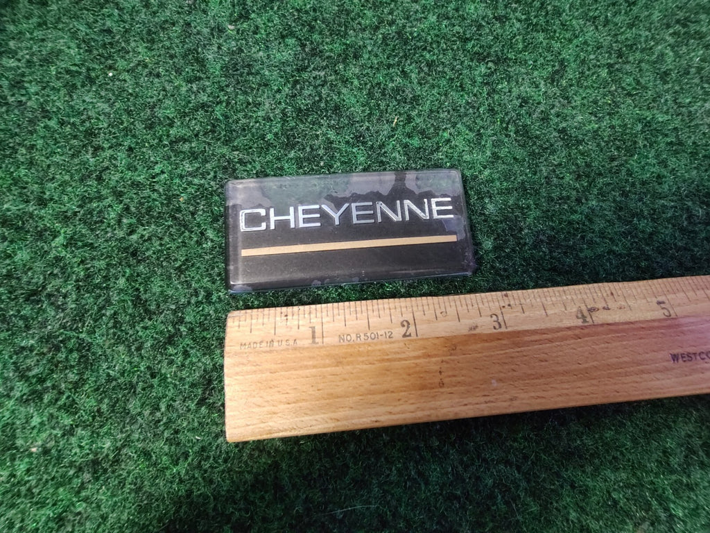 1988-1994 CHEVROLET CHEYENNE SIDE EMBLEM LOGO BADGE SYMBOL SIGN OEM 1M6