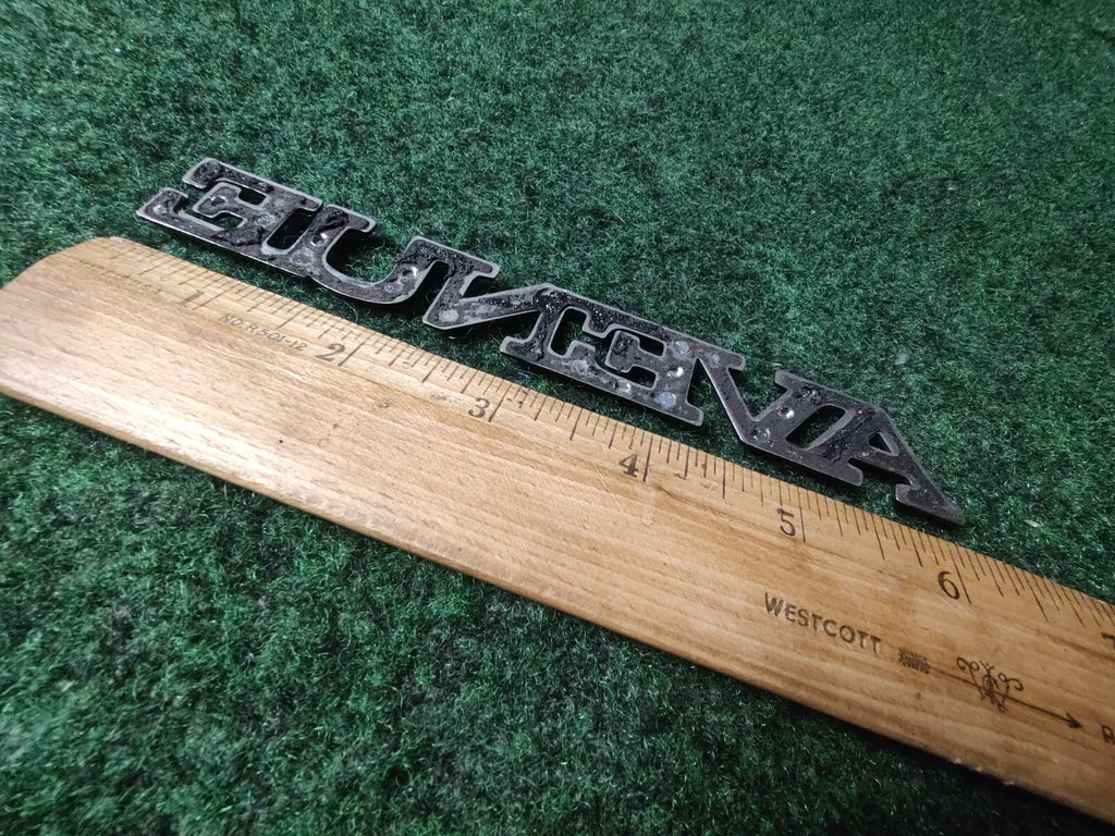 BUICK PARK AVENUE SIDE EMBLEM LOGO BADGE SYMBOL NAME PLATE BADGE USED 1S2