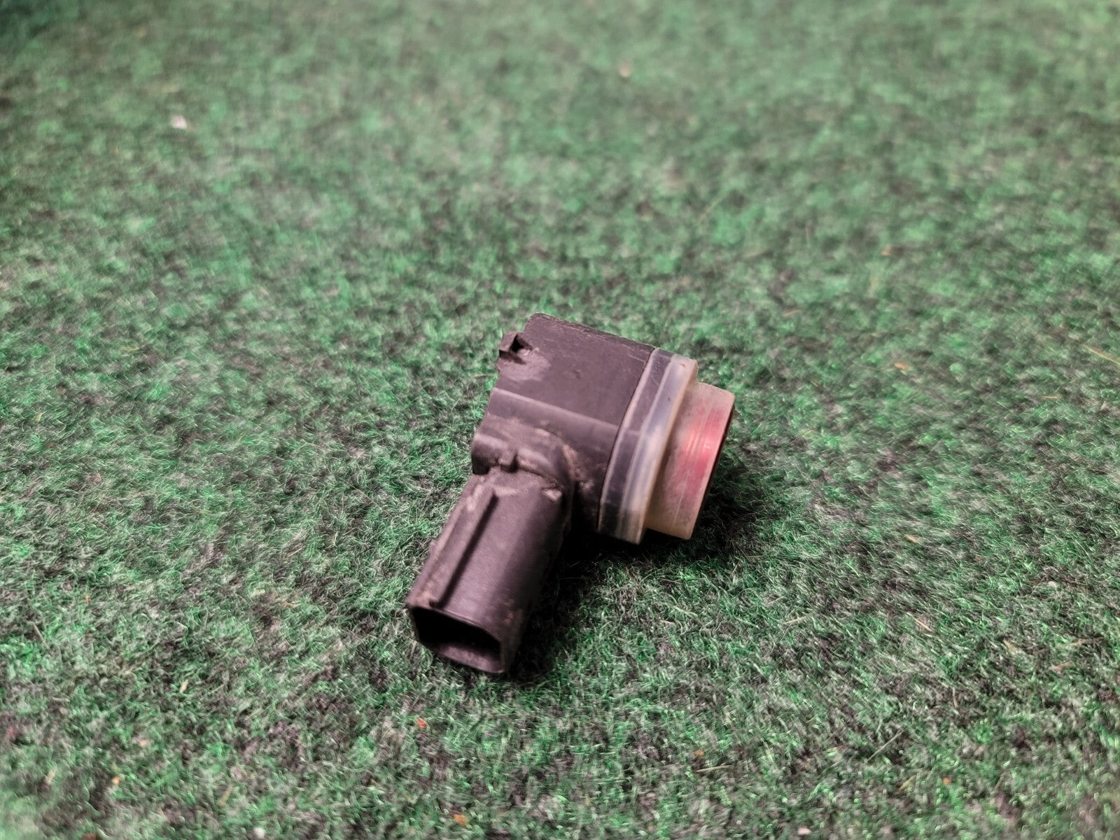 2013-2019 FORD FLEX BUMPER PARKING DISTANCE ASSIST SENSOR RED FR3T-15K859 9L3