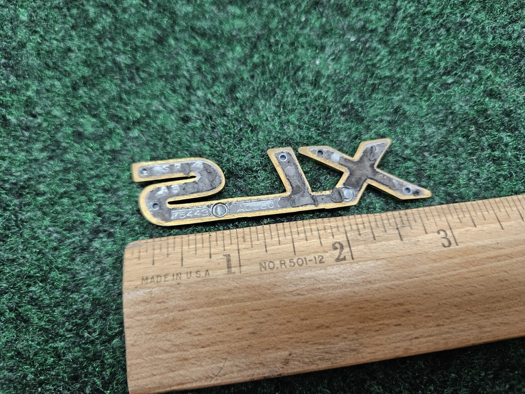 2000-2004 Toyota Avalon XLS Gold Emblem Logo Badge Trunk  Rear Genuine GL2