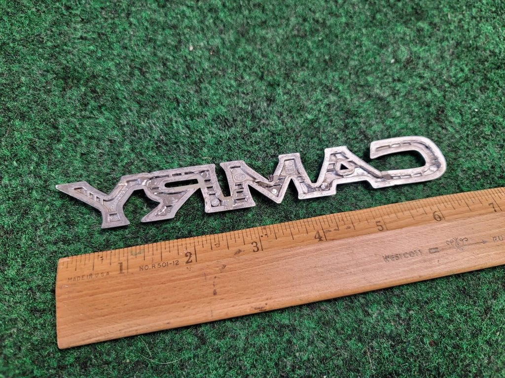 1997-2001 Toyota Camry Emblem Letters Logo Badge Trunk Lid Rear Chrome OEM 1M8