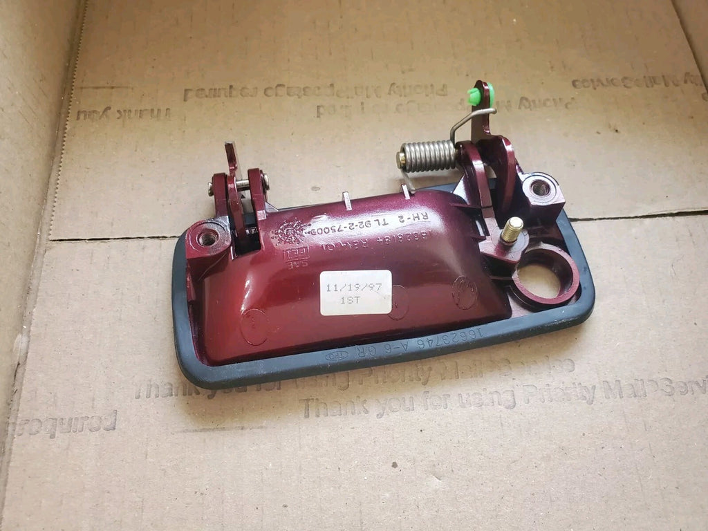 GM 92-98 Right Passenger Exterior Door Handle Red Garnet 16628184