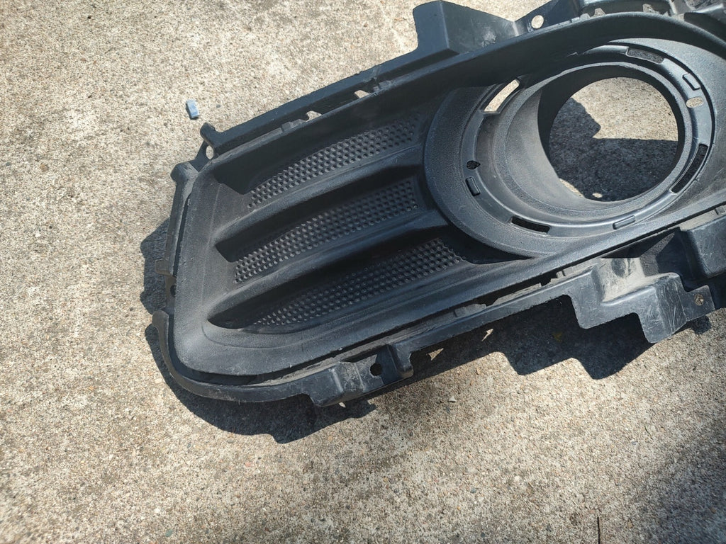 2013 2014 2015 2016 Ford Fusion Left Front Bumper Fog Lamp Grille Bezel OEM JT1