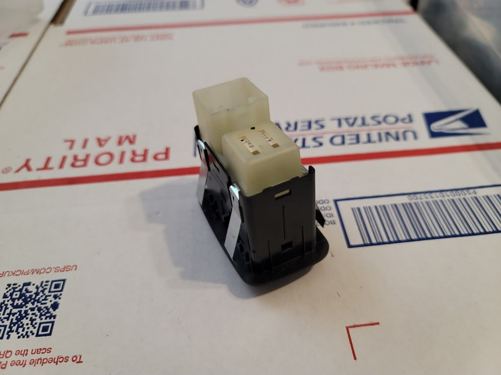 2011-2024 DODGE DURANGO REAR LEFT SIDE DOOR WINDOW CONTROL SWITCH 68085690AC 7L5